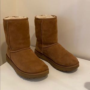 UGG Classic Short II